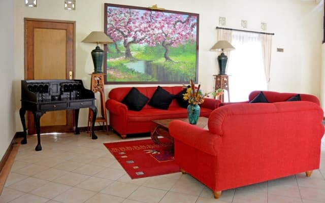 ZEN Rooms Cipayung Km. 20