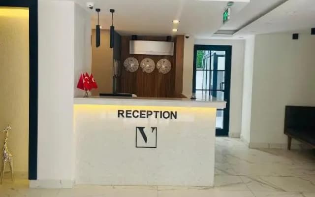 Lara Vista Hotel Suits & Spa