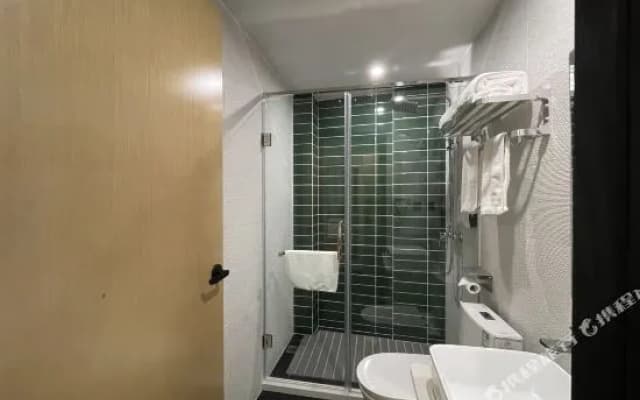 GreenTree Inn Hotel (Fengxin Bus Station)