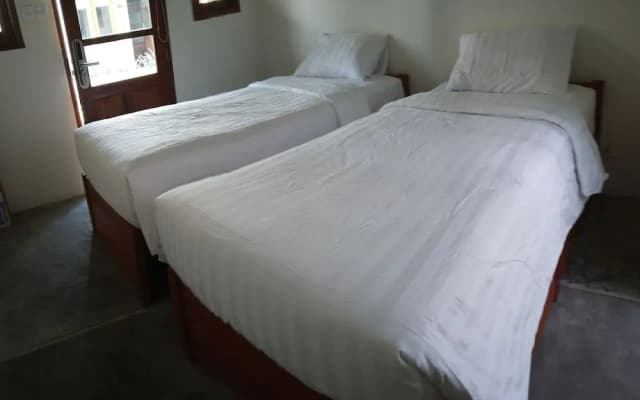 Roots Hotel Trawangan