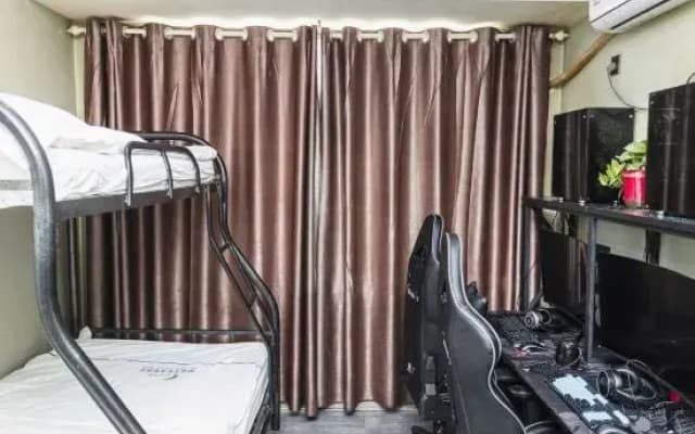 Sili Carl Visual Hotel
