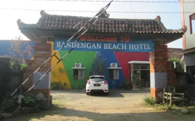 Bandengan Beach Hotel