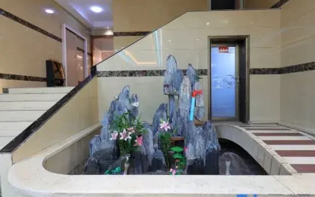 Zhi Xin Zhi Zi Hua Kai Hotel (Xiantao Bus Station Hongda Road Branch)