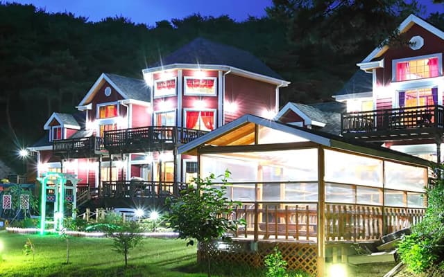 Gyeongju Magic Castle Pet Pension