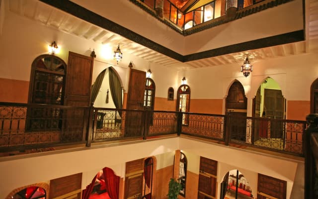 Riad Laora