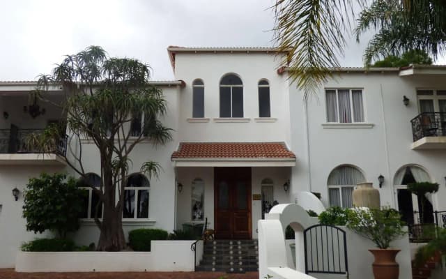 Waterkloof Mansion Boutique Hotel