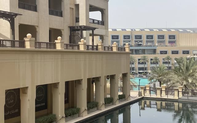 Lux BnB I Souk Al Bahar I Burj Khalifa Views