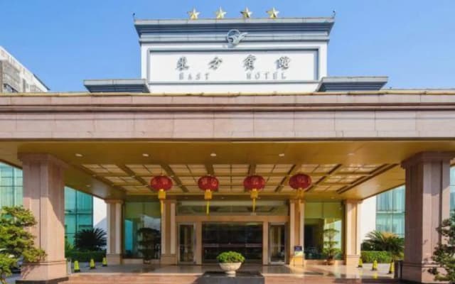 Longchang East Hotel