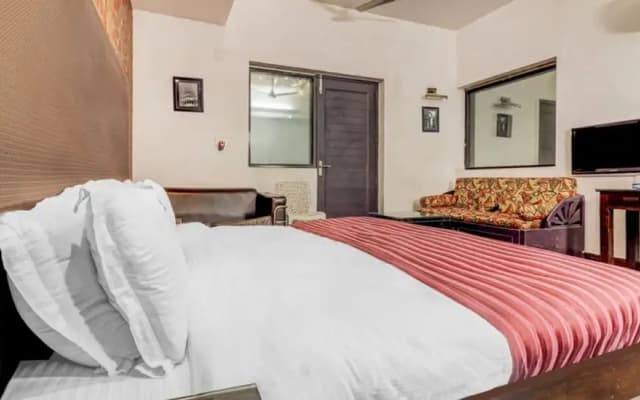 Hotel Kular at Saket Near PVR Cinema