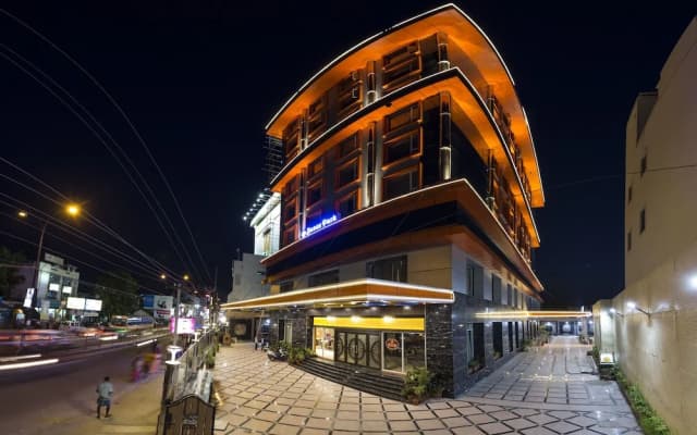 Hotel Benzz Park Vellore