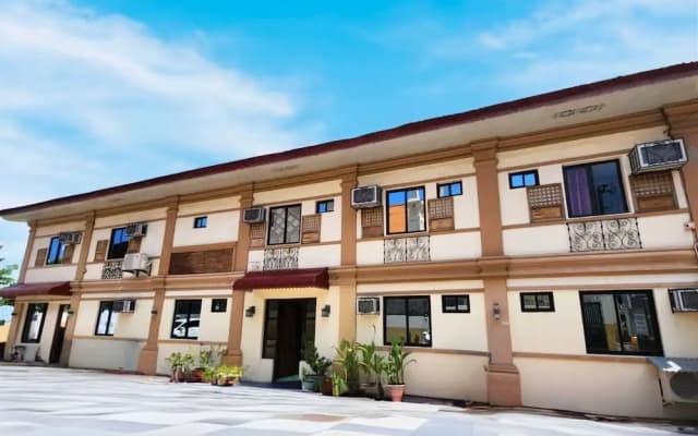 Dy Heritage Suites