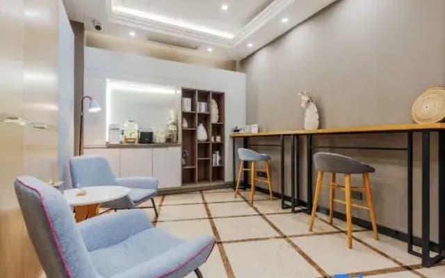 Home Inn Xinchang Jiangbin Middle Road