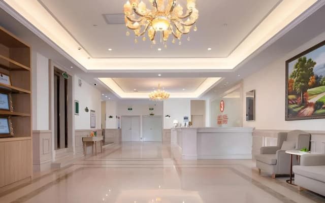 Vienna 3 Best Hotel (Jiayuguan Jingtie Market Chengxin Plaza)