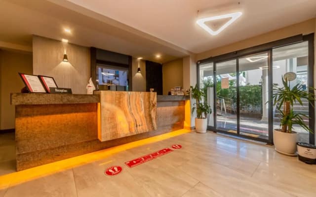 Tema 242 Hotel