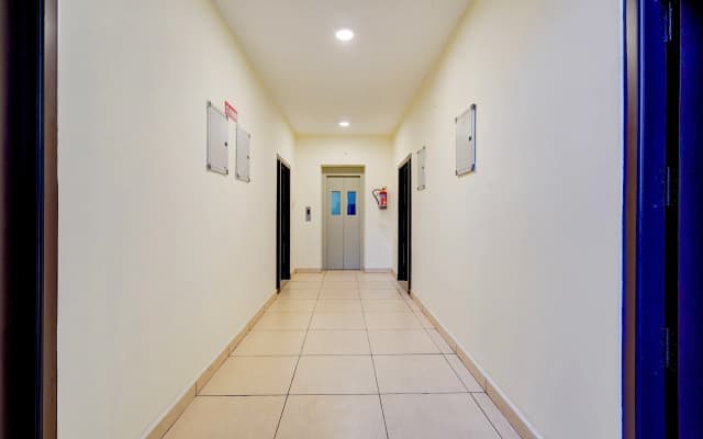 Hotel O Valasaravakkam Near Chandra Metro Mall