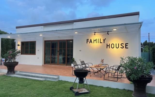 Bannjamjuree Resort Sattahip