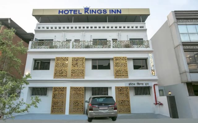 Itsy Hotels Kings Inn Vashi