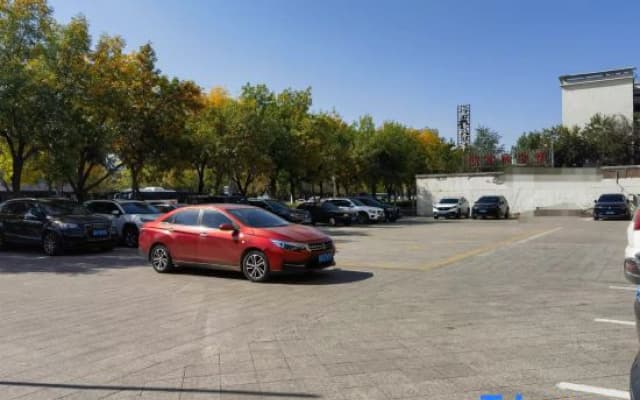 Super 8 Collection Hotel (Fukang Zhunge'er Road)