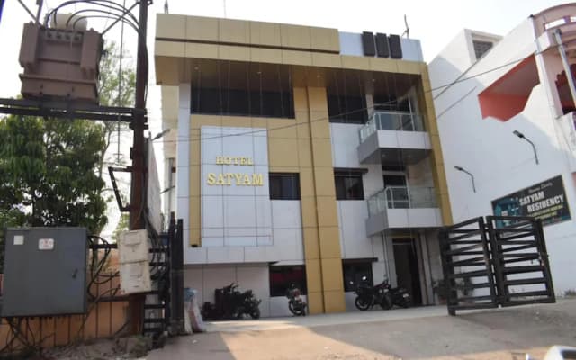 Goroomgo Satyam Residency Jabalpur