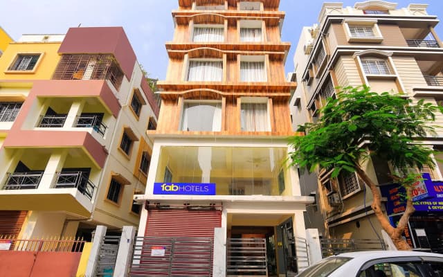 FabHotel Ashraya Inn