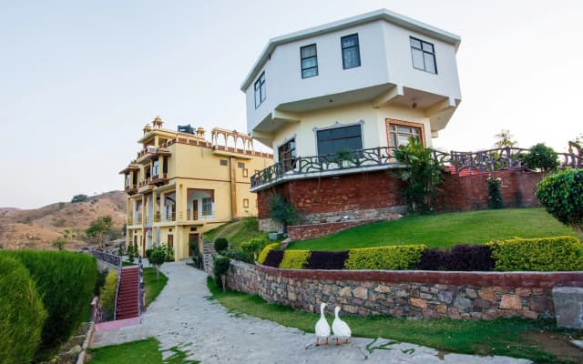 Lake Alpi Resort