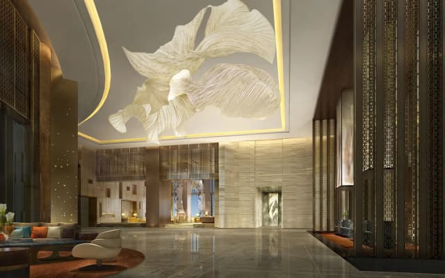 HUALUXE Xiamen Haicang Harbour View by IHG