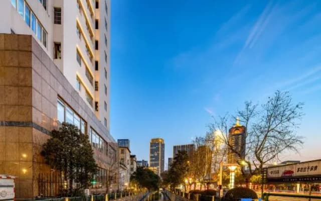 Mai Peng Hotel (Qingguo Lane, Changzhou Railway Station)