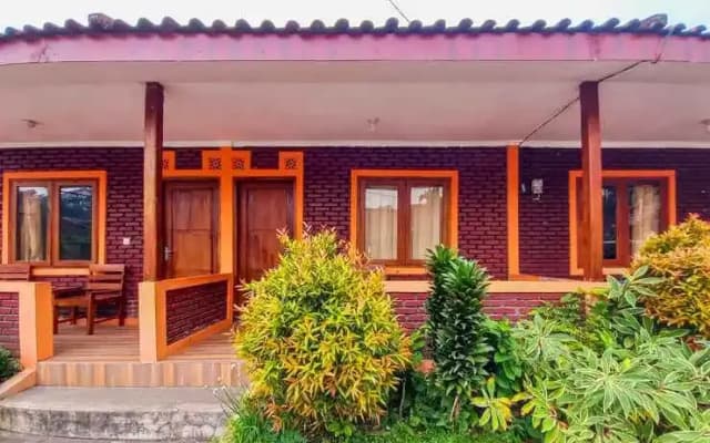 Villa Kampoeng City Pacet Mitra RedDoorz