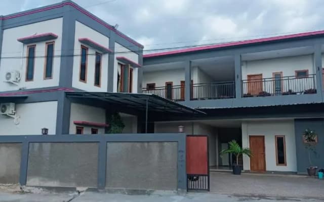 Lembunai Home Stay