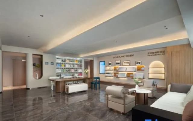 Atour Hotel Zhengzhou East Station East Plaza