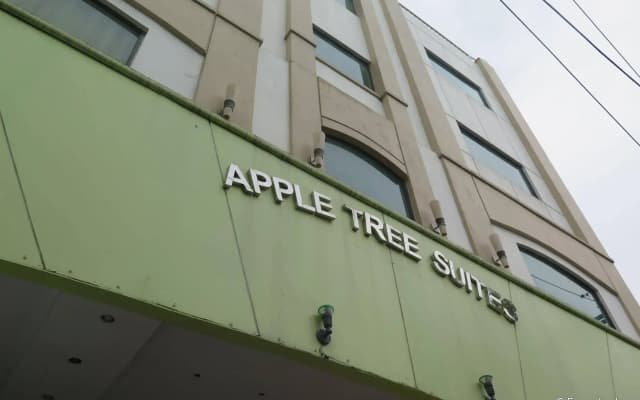 OYO 210 Apple Tree Suites