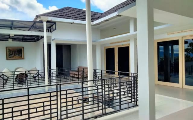Sapadia Villa Balige