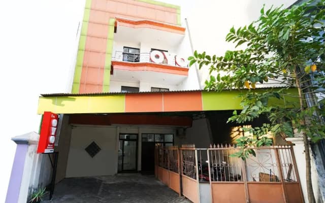 OYO 485 Marcello Residence