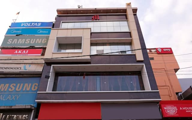 Mehfil Hotel by OYO Rooms