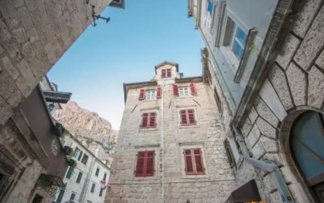 Hotel Rendez Vous
