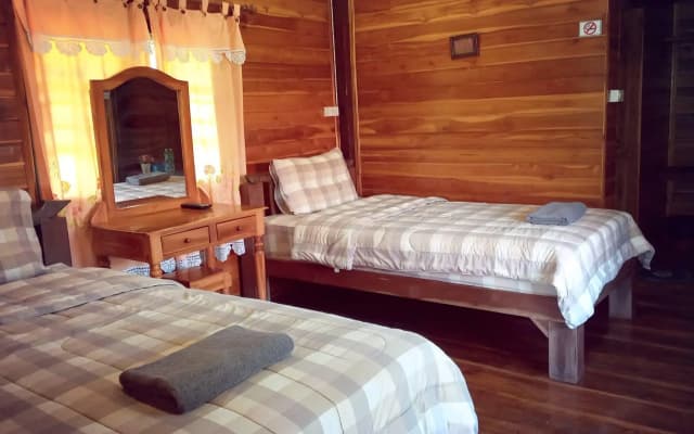 Baanraimaetha Resort