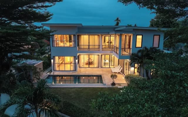 One of Phukets Best Villas V212
