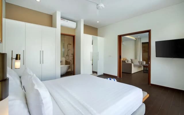 The Claremont Luxury Villas