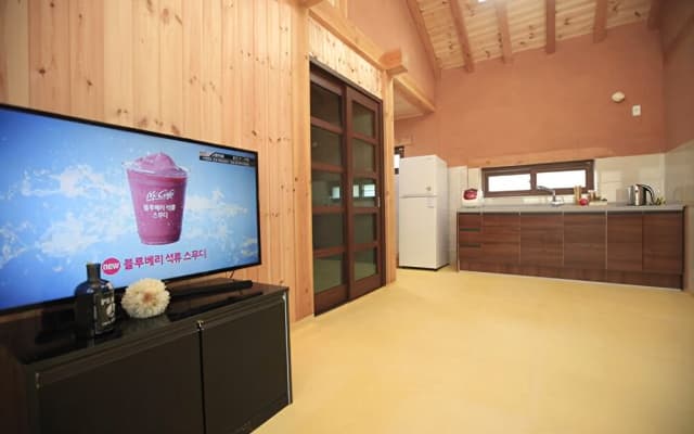 Pohang Solbat Hwangto Maeul Pension