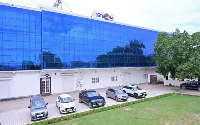 Date Palm Hotel