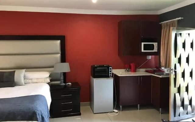 1 Oak lodge