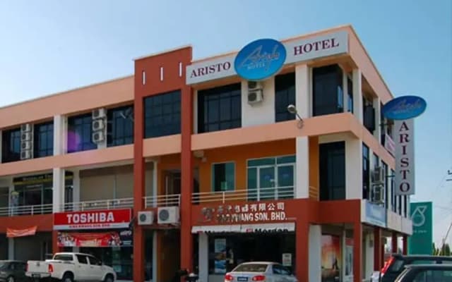 Aristo Hotel At Putatan