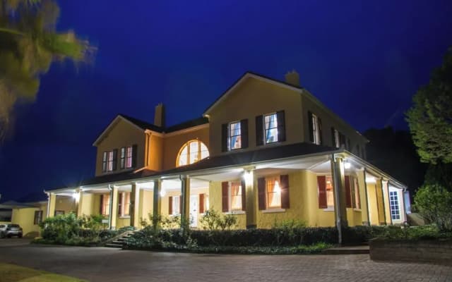 26 On Chamberlain Guest House
