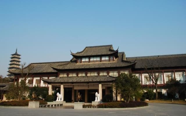 Hentique Huijin Resort Hotel