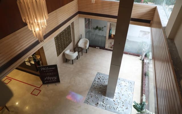 6th Avenue Hotel