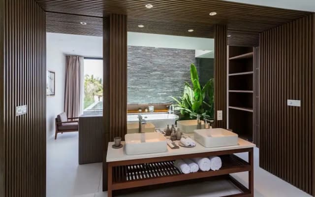 Luxury Pool Villa Resort