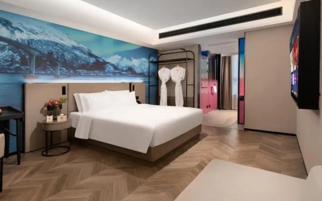 Echarm PLUS Hotel (Guangzhou Zhujiang New Town Wuyangcun Subway Station)