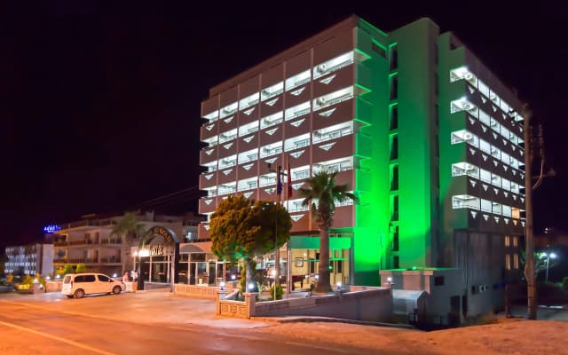 Green Gold Hotel