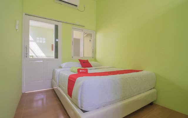 RedDoorz Syariah near Museum Wisma Karya Subang