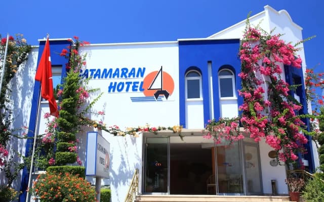 Catamaran Hotel
